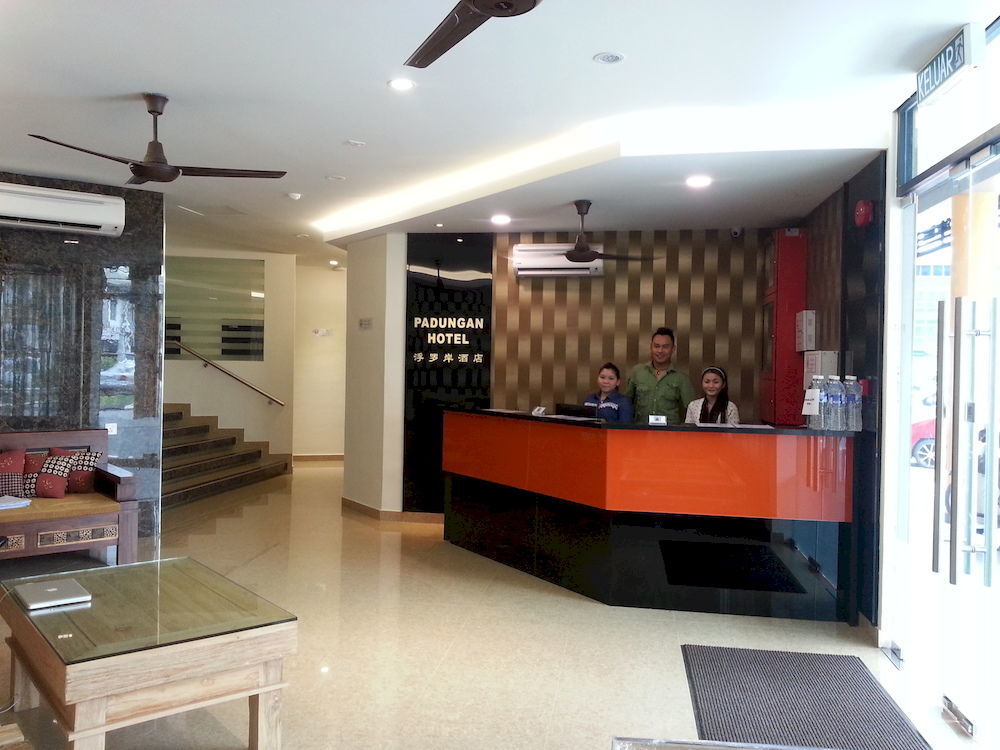 Padungan Hotel Kuching Ngoại thất bức ảnh