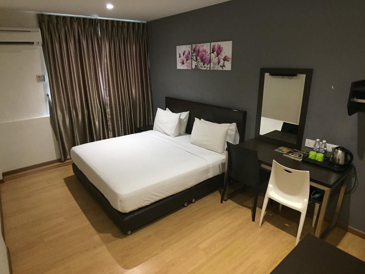 Padungan Hotel Kuching Ngoại thất bức ảnh