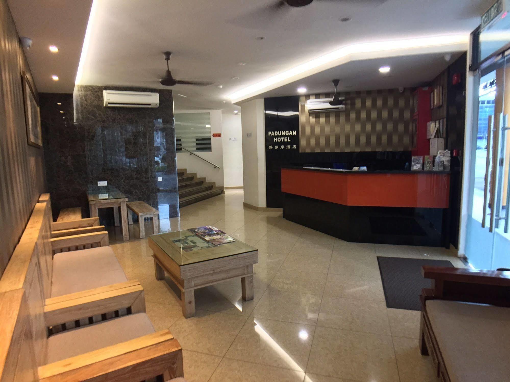 Padungan Hotel Kuching Ngoại thất bức ảnh