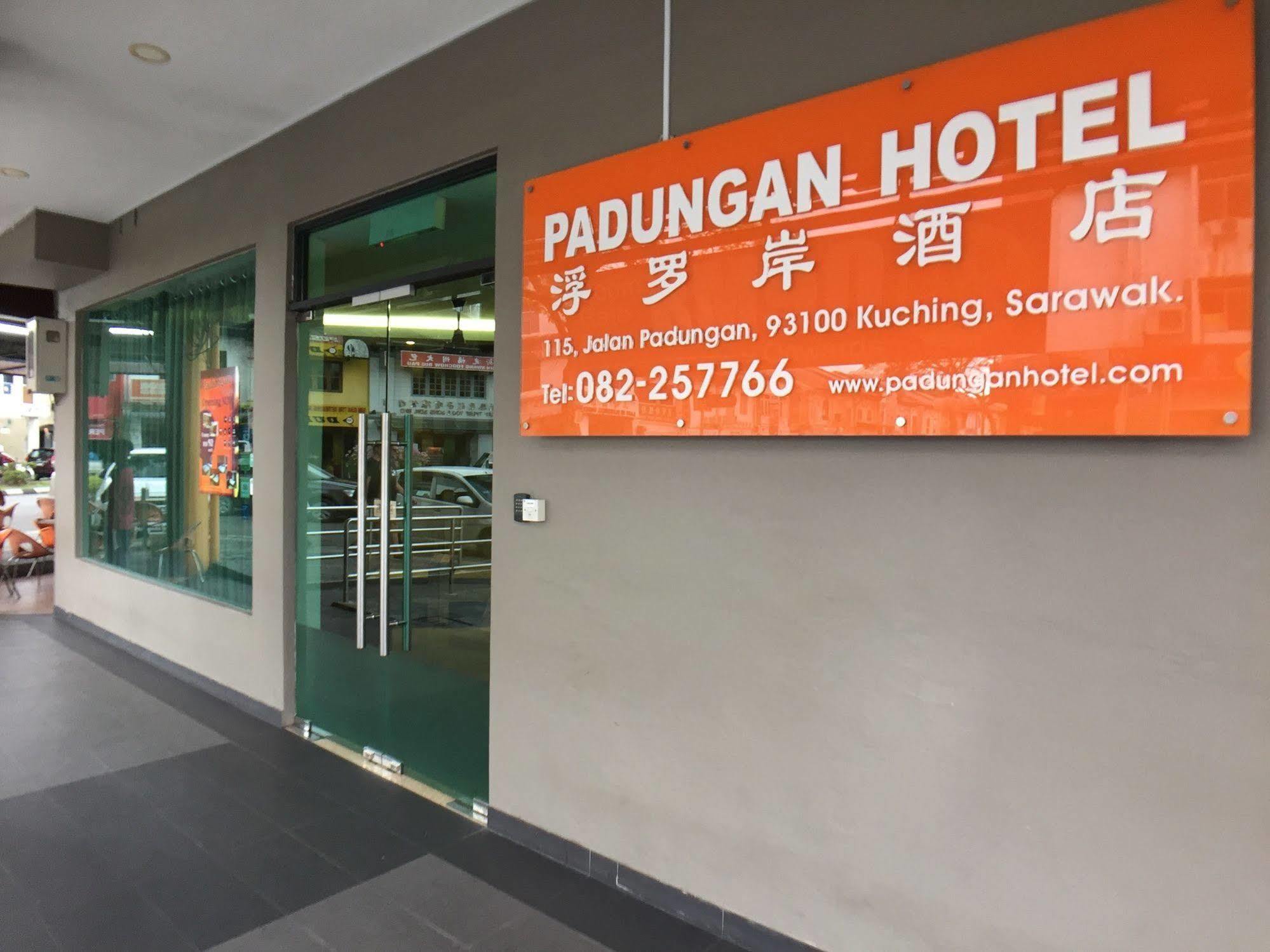 Padungan Hotel Kuching Ngoại thất bức ảnh