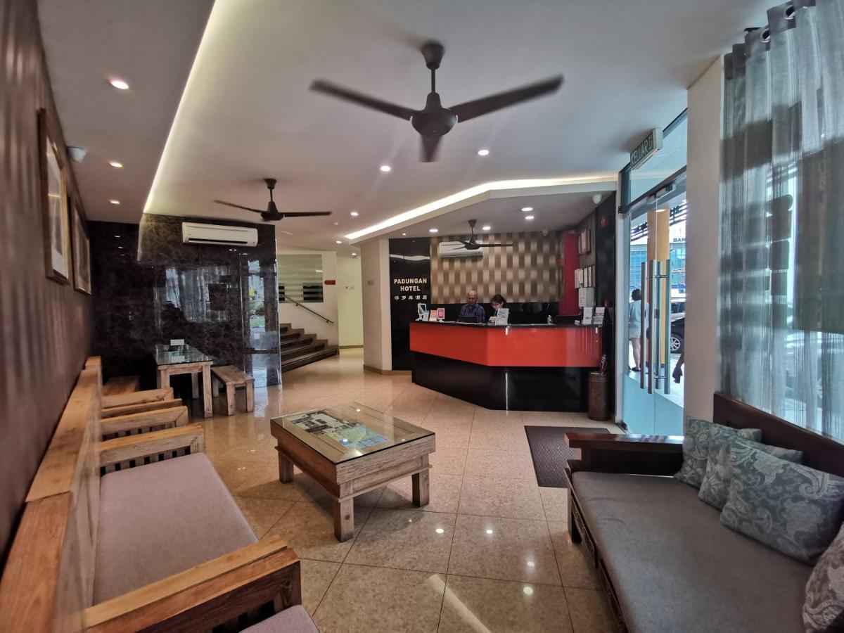 Padungan Hotel Kuching Ngoại thất bức ảnh